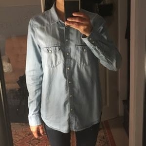 AE Boyfriend Shirt with Marbled Buttons